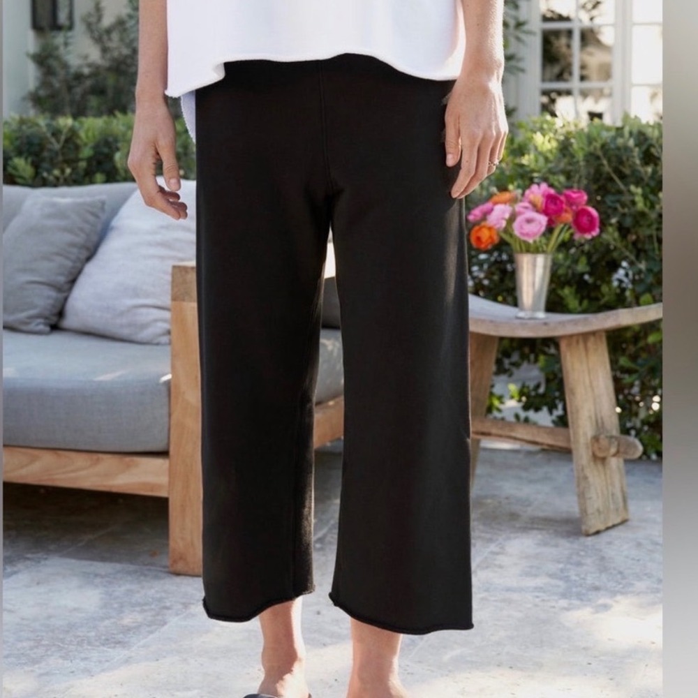 Frank & Eileen Catherine Favorite Wide Leg Crop Sweatpants in Black - XLarge‎